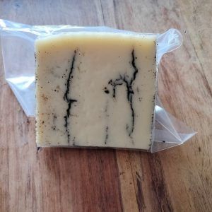 Formatge d' ovella trufat