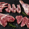Diferents peces de xai: costelles, mitjanes, cuixa i espatlla